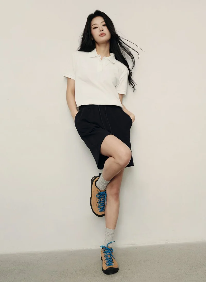 GIORDANO  Women’s Slim Fit Tee | Korea Collection for Women | Best Price UAE