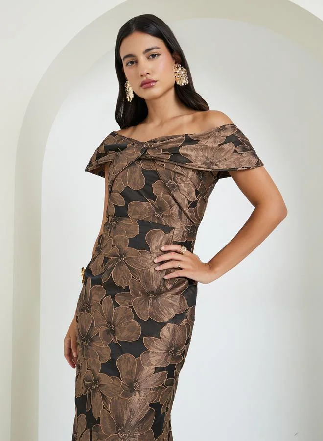 ستايلي فستان طويل جاكار بنقشة الزهور بأكتاف مكشوفة