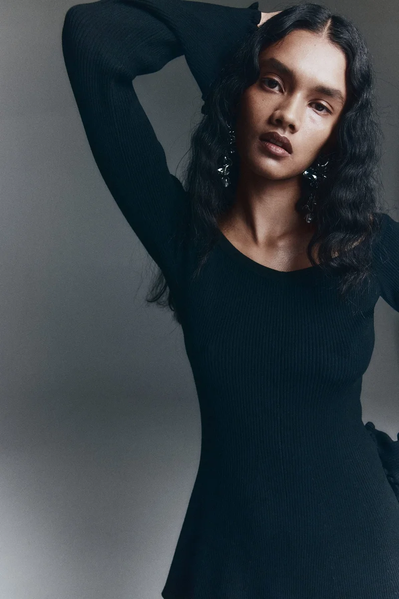 H&M Rib-knit off-the-shoulder top