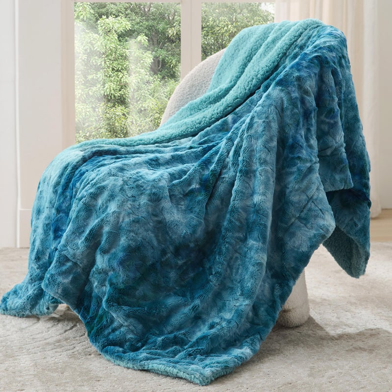 Bedsure GentleSoft Sherpa Fluffy Blanket Twin Size (150 cm x 200 cm) - Fleece Warm and Cozy Fuzzy Faux Fur Throw for Couch, Sofa, Bed Decor, Tie Dye Design, Teal - Image 1