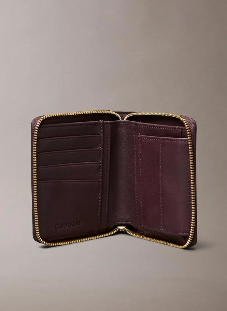كالفن كلاين Hardware Square Zip Around Wallet