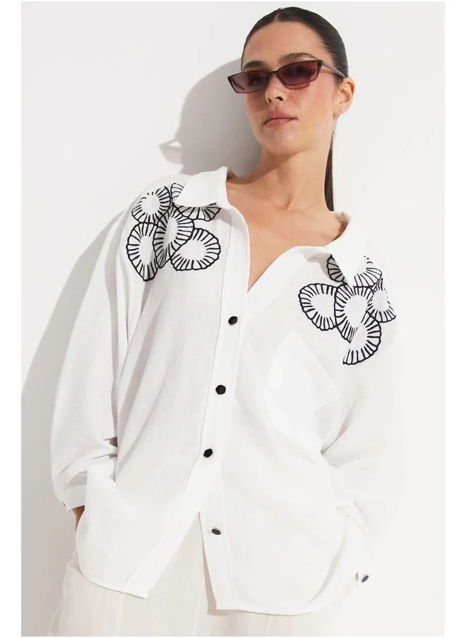 جون June Loose Fit Embroidery Detailed Shirt White