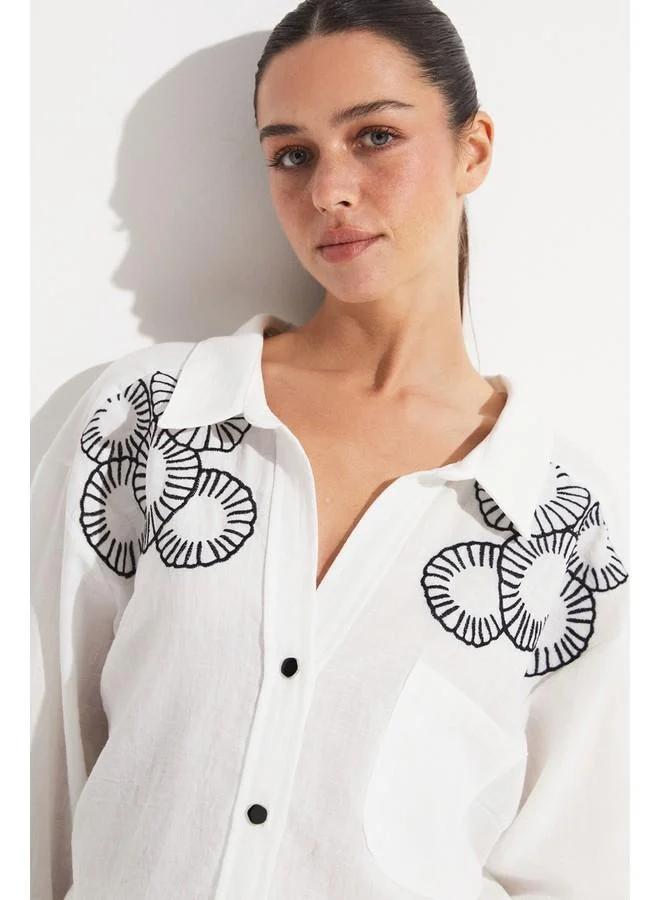JUNE June Loose Fit Embroidery Detailed Shirt White