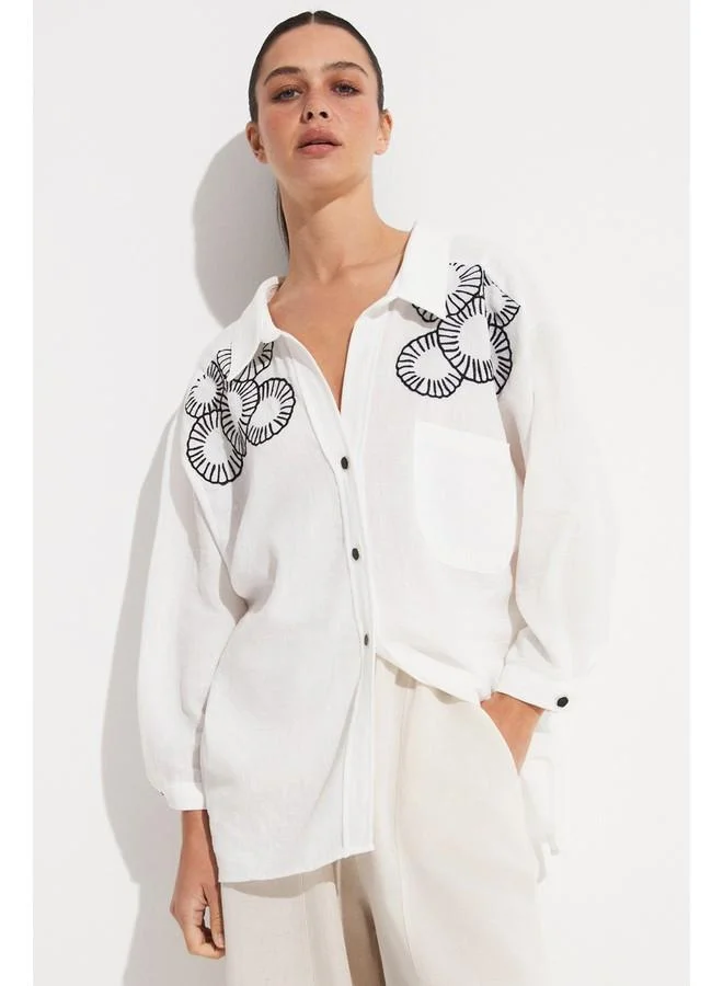 JUNE June Loose Fit Embroidery Detailed Shirt White
