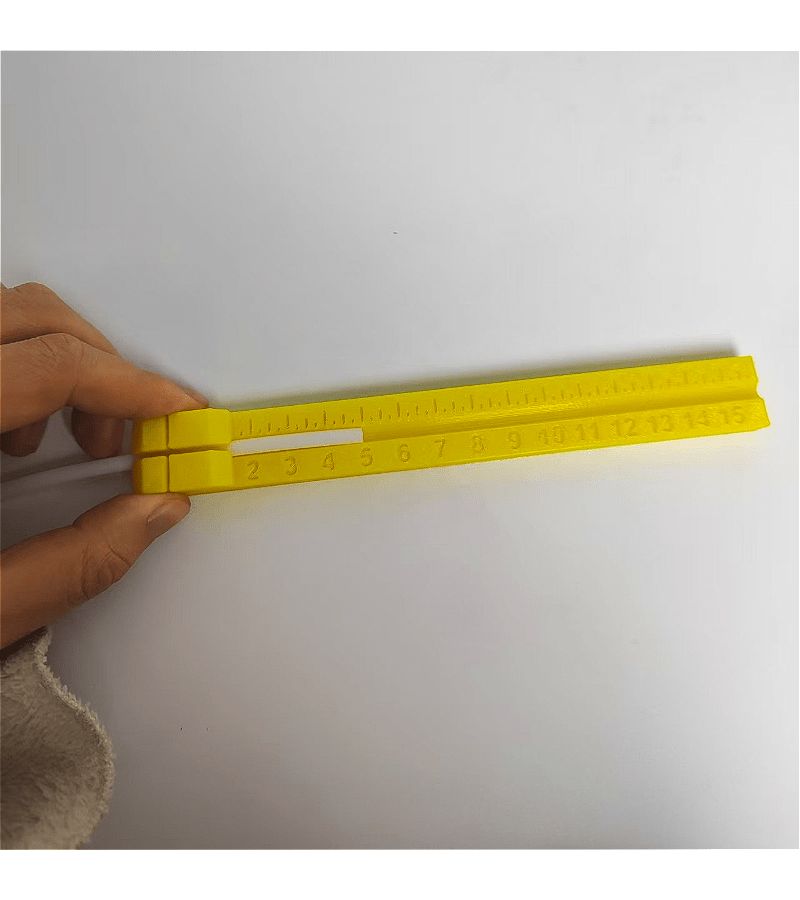 أبيض مع برتقالي، أداة مساعدة لقطع الأنابيب مع مسطرة مزدوجة من مادة PETG للمقياس - Image 4