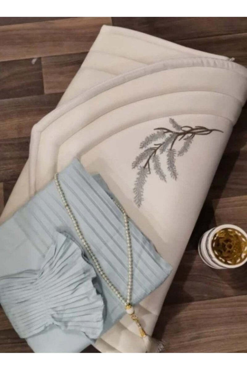 Women's prayer mat and shawl set