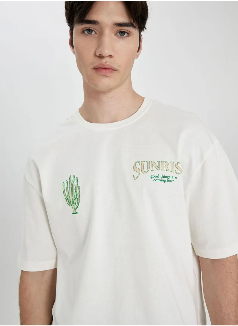 ديفاكتو Comfort Fit Crew Neck Printed T-Shirt