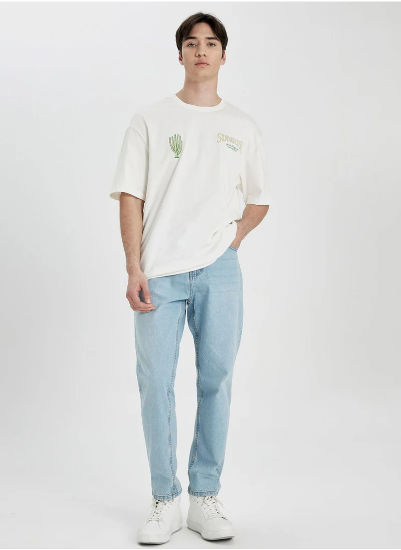 ديفاكتو Comfort Fit Crew Neck Printed T-Shirt