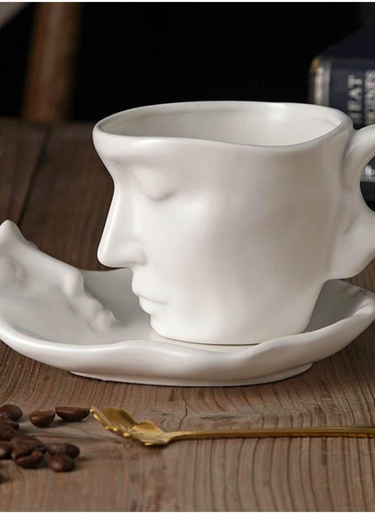 Generic European Retro Creative Coffee Cup Design with High Aesthetic Value Ceramic Cup and Plate Set  - Image 4