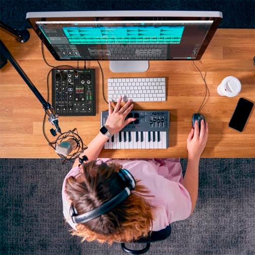 Mackie ProFX6v3+ 6-Channel Professional Analog Mixer with USB, Onyx Mic Preamps, GigFX Effects Engine, and Bluetooth - Image 2