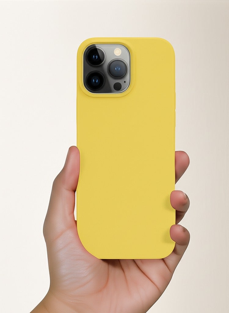 أكسسور  جراب سيليكون أصفر لهاتف Apple iPhone 14 Pro مقاس 6.1 بوصة - مقاوم للصدمات، تصميم نحيف، ملمس ناعم، غطاء واقٍ متين مضاد للخدش - Image 2