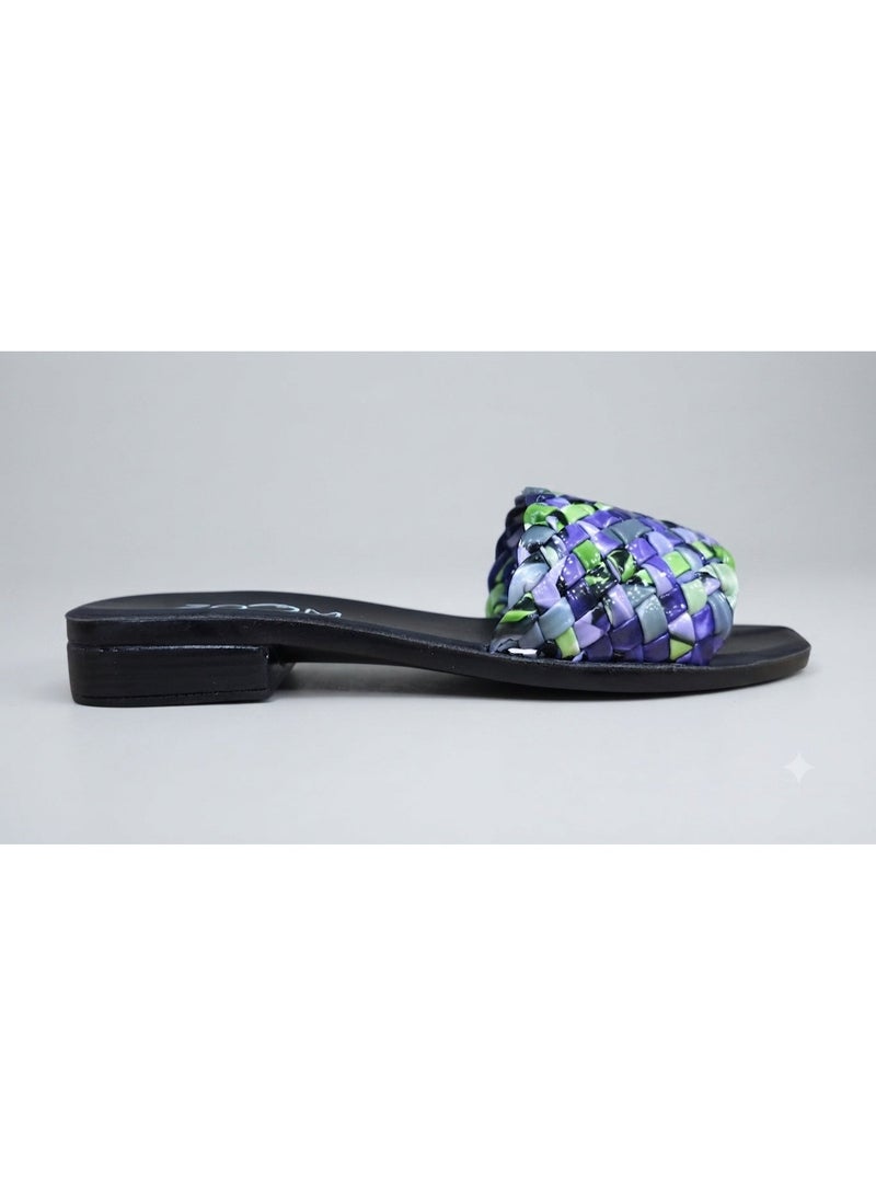 Stylish women's slippers with a braided and colorful design - Image 2