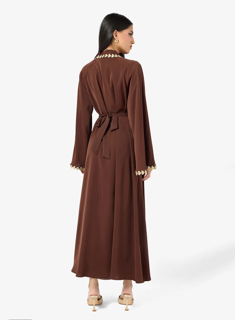 خزانة Abaya With Contrast Piping