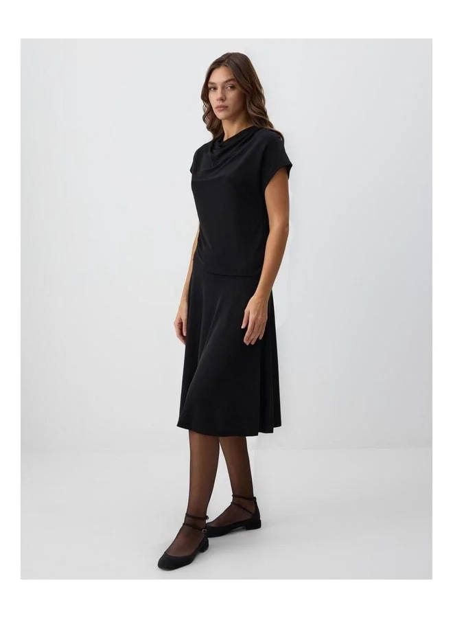 Jimmy Key Black Comfortable Cut Draped-Collar Short Sleeve Midi Dress.