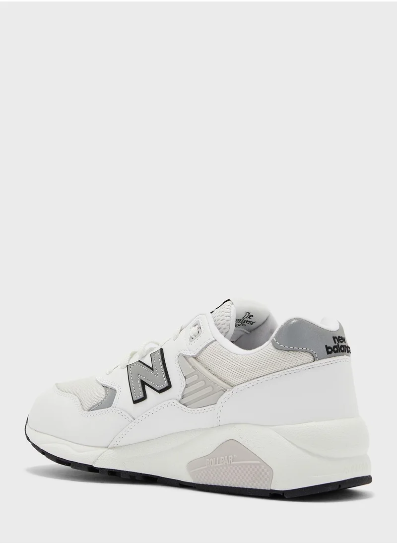 New Balance 580 Low Top Sneakers