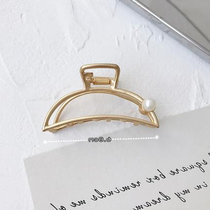 Generic Metal Hair Clip Small Simple Versatile Tail Scrub Bathing Back Clip Hair Removal Fresh Sweet Style Grip Women Headdress K122-3 month bright shape