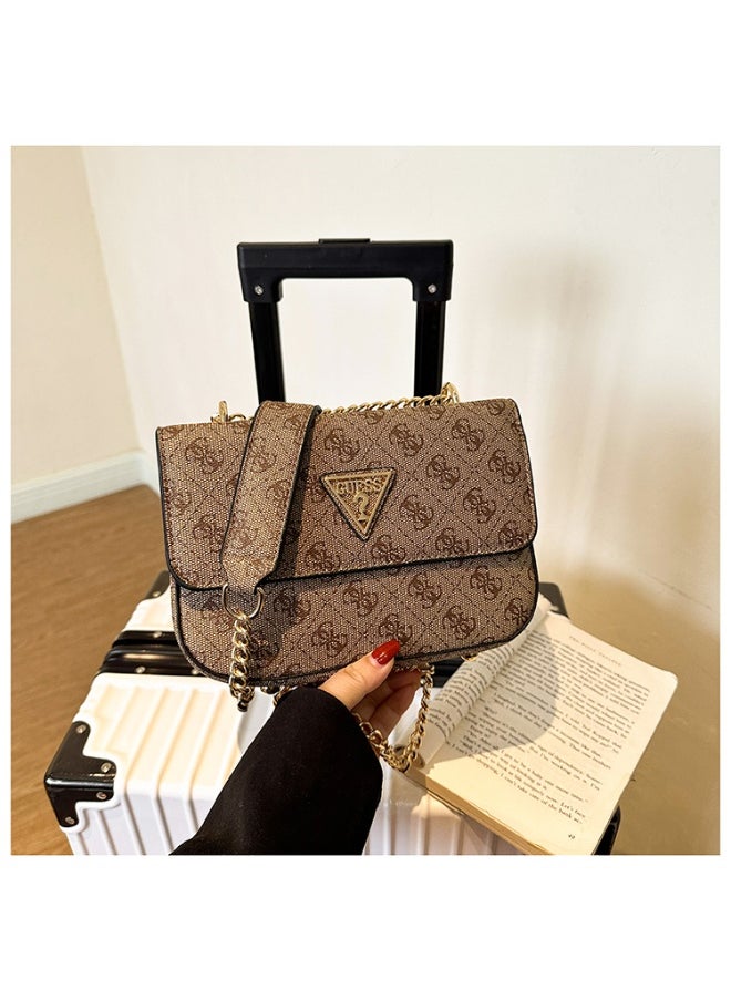 GUESS - GUESS shoulder bag, fashionable and versatile, printed retro small square bag, simple chain crossbody bag khaki - Image 1