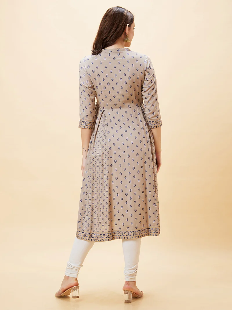 جلو باص Women Ethnic Motifs Printed Mirror Work Kurta