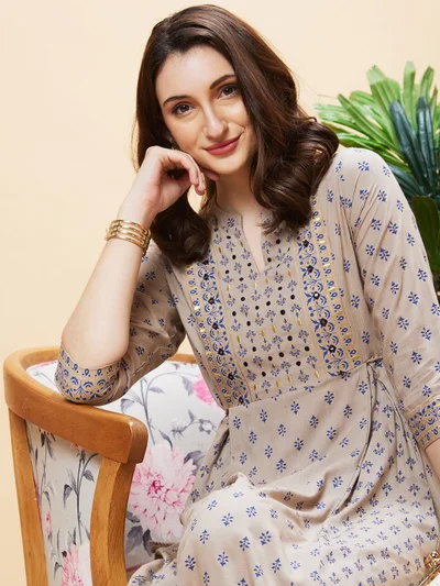 جلو باص Women Ethnic Motifs Printed Mirror Work Kurta