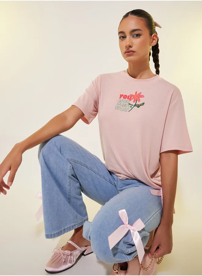 ستايلي Graphic Print Round Neck T-Shirt