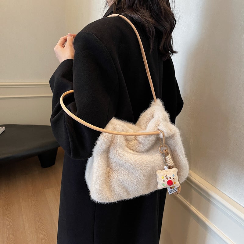 Fashion Shoulder Bag for Women, Fluffy Fur Bag - Image 1