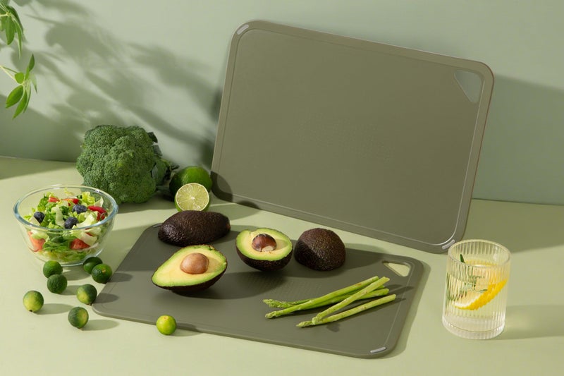 THETCHRY Plastic Cutting Board Set, Cutting Boards for Kitchen BPA Free, Large-Small Chopping Boards Set of 3 Non-Slip for Cooking Camping Dishwasher Safe, Reversible, with Grip Handle, 15"Ã—10"Ã—0.6" - Image 5