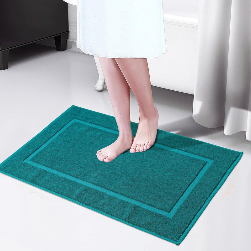 HILLFAIR -900 GSM-100% قطن حلقي منشفة أرضية- فندق-سبا حوض-دش حمام منشفة أرضية- 21 × 34 بوصة - حصائر استحمام قطنية، قابلة للغسل في الغسالة، ماصة- مجموعة من منشفتين- لون أزرق مائل إلى الأخضر - Image 5
