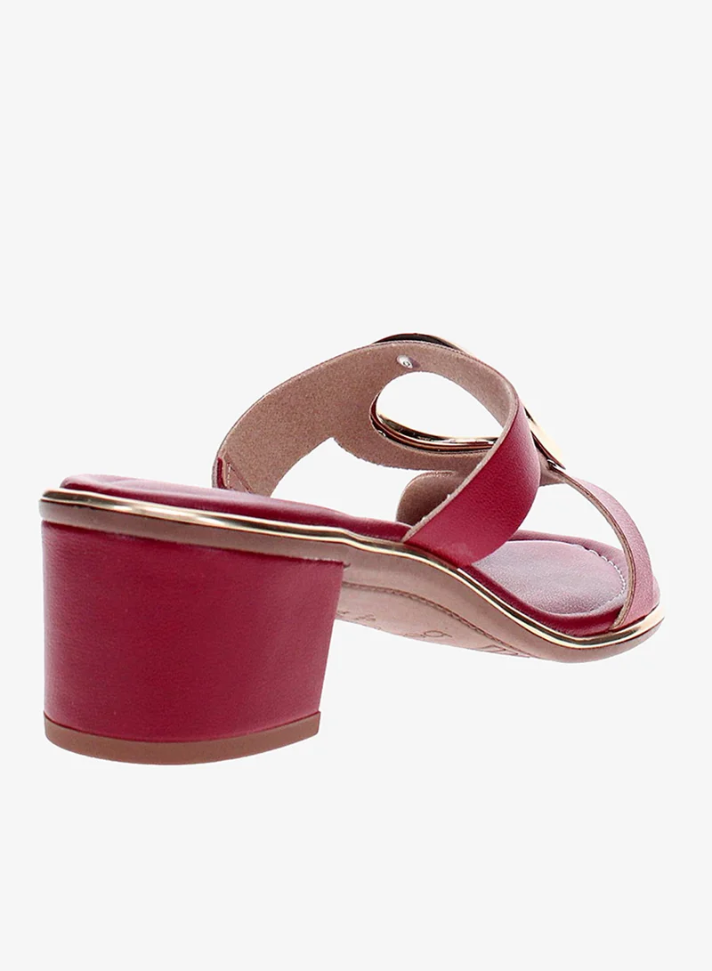 Beira Rio Cherry Beira Rio Women’s Flat Summer Footwear – Lightweight Slip-On Comfort with Stylish Casual Design for Women | Best Price UAE