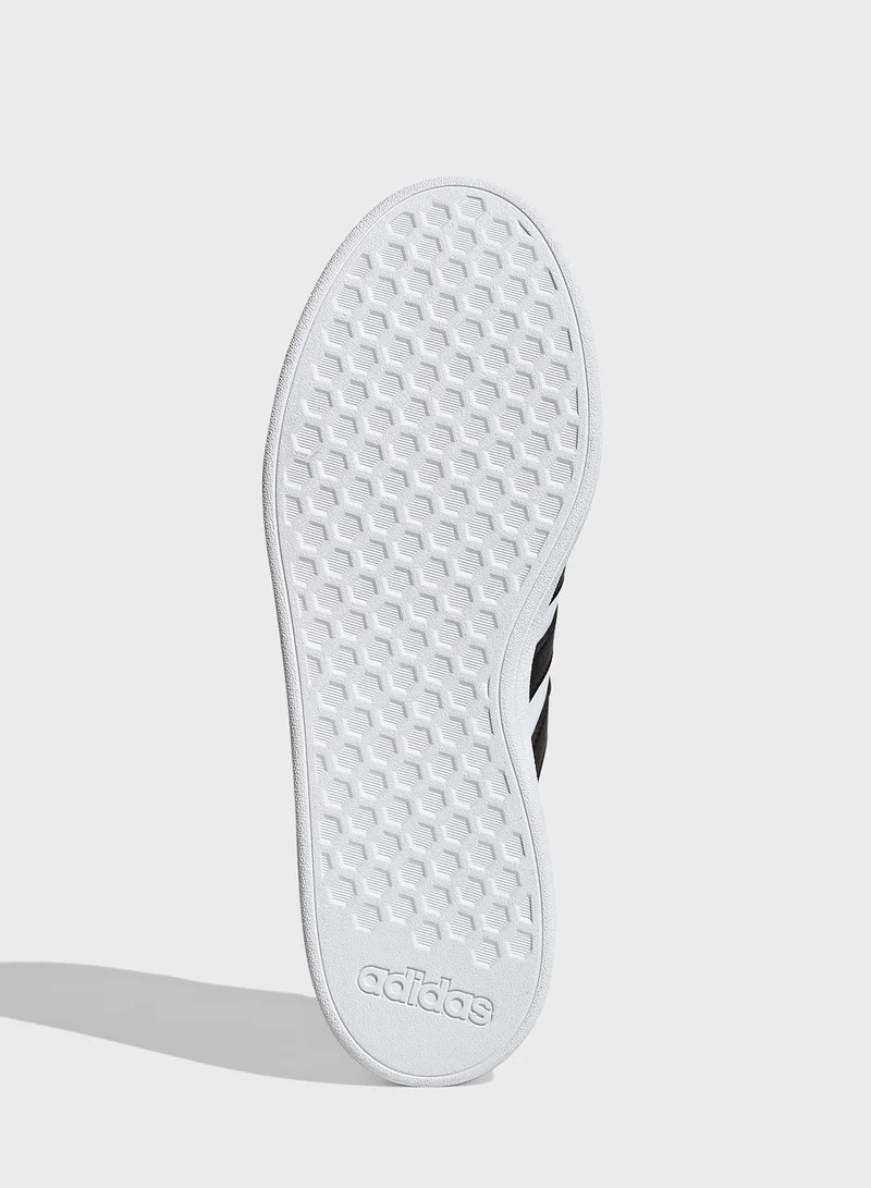 adidas حذاء جراند كورت بيز 2