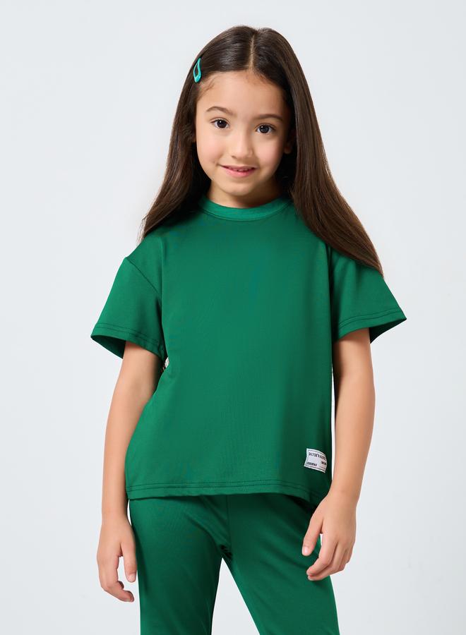 ستايلي طقم تي شيرت وبنطلون ليجن للبنات باللون الأخضر الداكن بشعار - Image 3