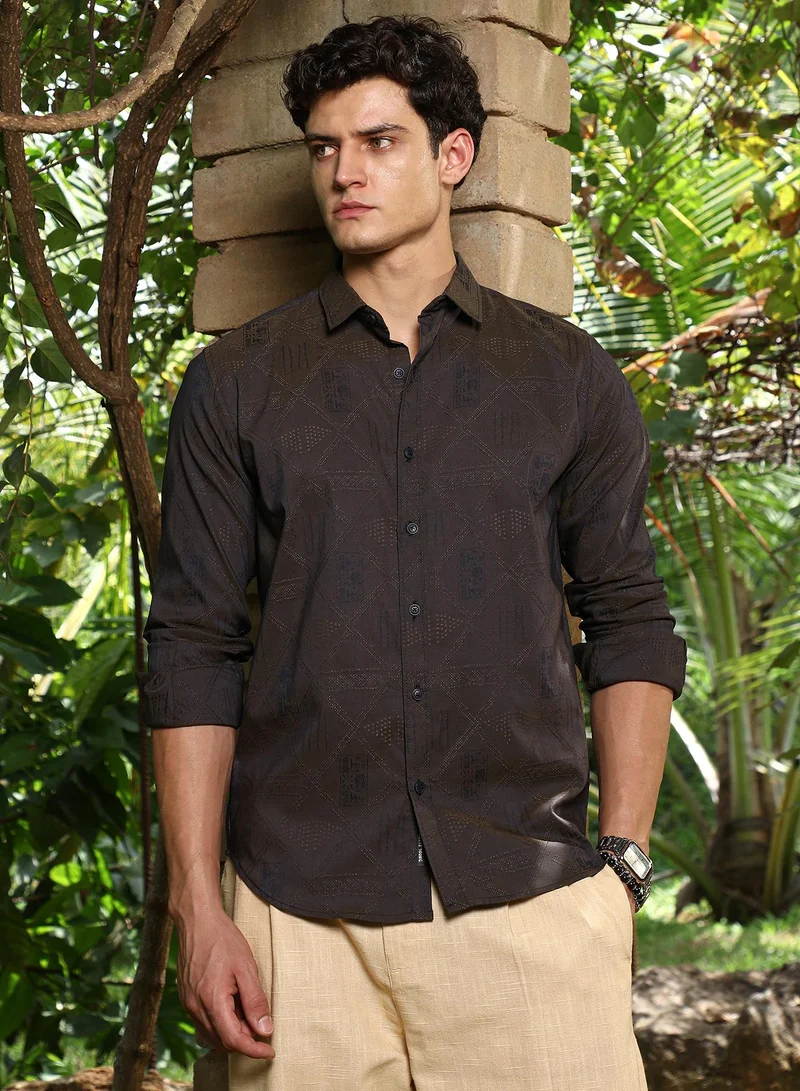 كامبوس سوترا Campus Sutra Men's Olive Brown Geometric-Folk Self-Design Shirt For Casual Wear | Spread Collar | Long Cuffed Sleeves | Button Closure | Shirt Crafted With Comfort Fit For Everyday Wear