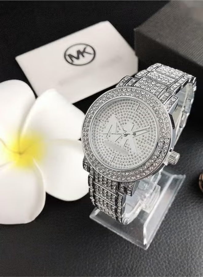 ام كي ساعة يد نسائية من المجوهرات الذهبية لربيع وصيف 2029