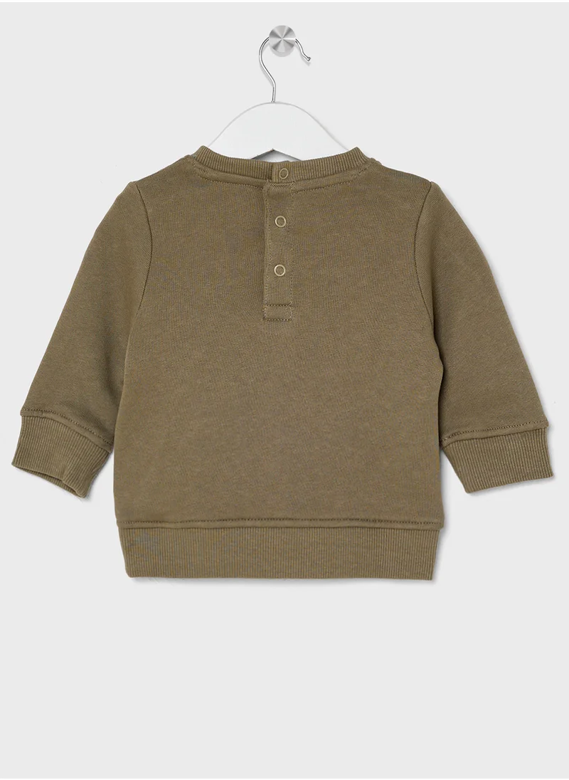 جس Kids Logo Detail T-Shirt Sets