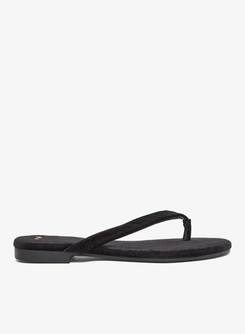 ستايلي صندل فلات بملمس مخملي