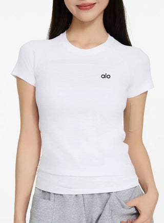 Alo yoga t-shirt white - pzsku/Z8DF906450AAB3CAE9B6AZ/45/1750729378/f5d7c93f-895e-48c4-9cb7-b4e98fdc3e9f