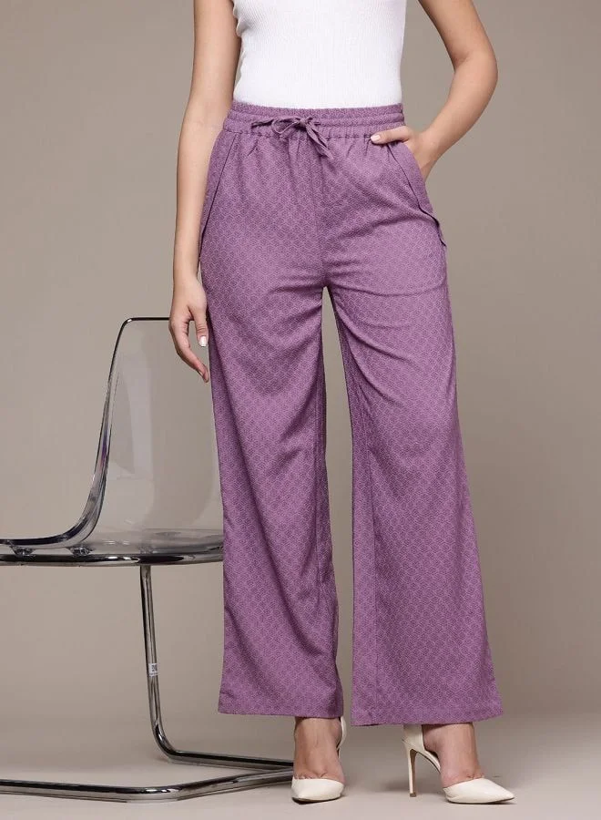 Women Regular Fit Textured High Rise Pant
