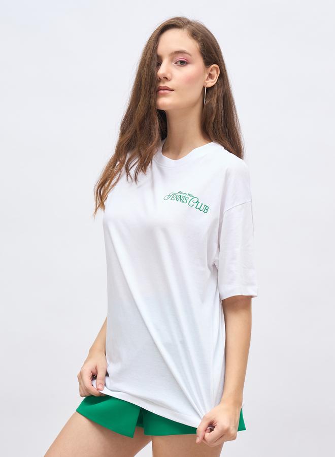 Styli Embroidered Detail Oversized Longline T-Shirt - Image 3