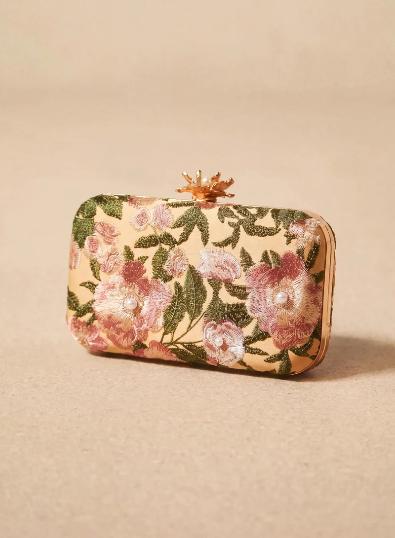 Sunfere Floral Embroidery Pearl Clutch Bag