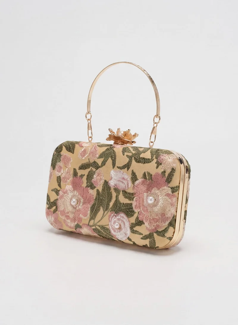 Sunfere Floral Embroidery Pearl Clutch Bag