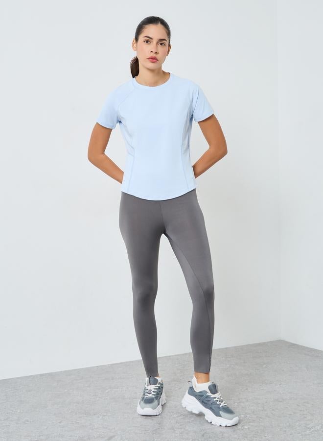 ستايلي اكتيف بلوزة بحافة مُنحنية - Image 2