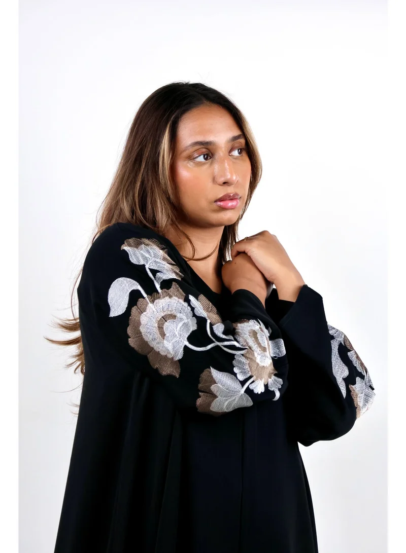 Black Gardenia Rose-Embroidered Abaya