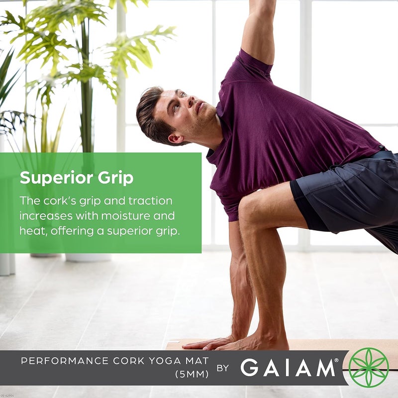 Gaiam حصيرة يوغا من جايام مصنوعة من الفلين الطبيعية المستدامة تقاوم العرق والروائح مع قاعدة TPE غير قابلة للانزلاق مثالية لليوغا الساخنة والبيلاتس واللياقة البدنية 68 × 24 × 5 مم سمك - Image 5