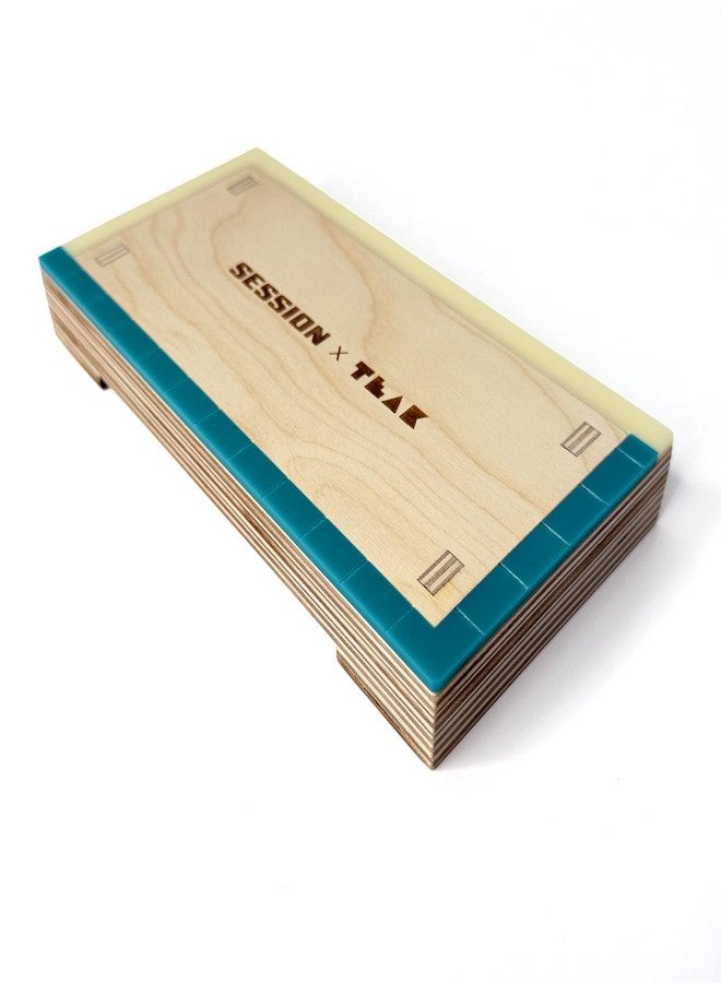 ضبط خشب الساج وسادة ضبط أصابع الجيتار من Teak Tuning x Session مع غطاء أكريليك غير لامع - طول 12.75 بوصة، عرض 7.875 بوصة، ارتفاع 6 بوصات - حاجز أصابع من خشب البتولا البلطيقي - صندوق للحركات اليدوية والطحن والانزلاق - Image 2