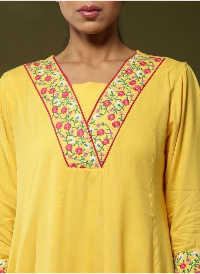 Abhishti Floral yoke embroidered 3pc kurta set- yellow  - Image 2