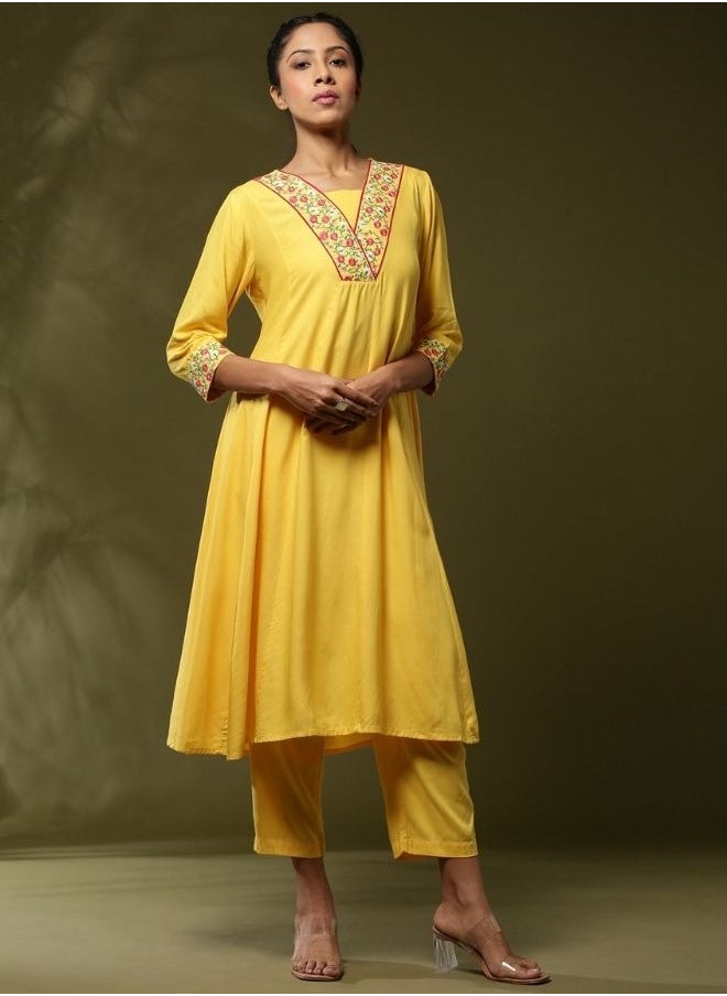 Abhishti Floral yoke embroidered 3pc kurta set- yellow  - Image 5