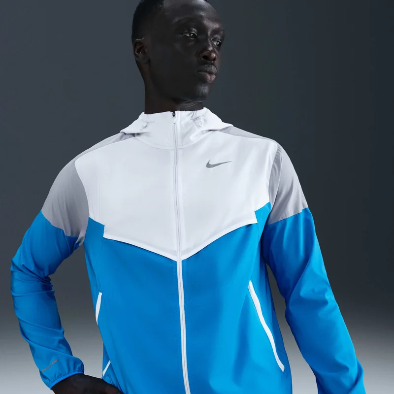 Nike Men's Impossibly Light Windrunner Running Jacket