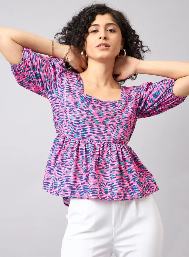 كواري بلوزة بيبلوم بطبعات متعددة ورباط خلفي