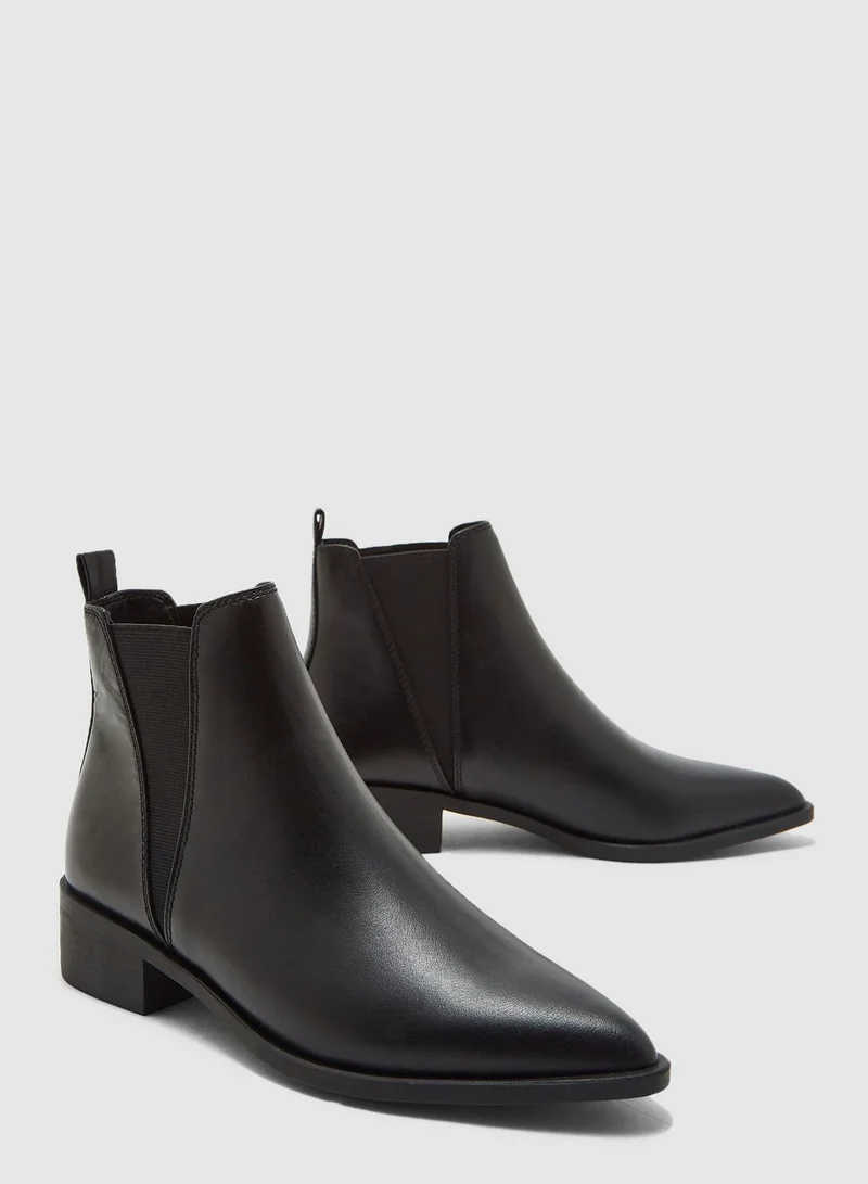 TOPSHOP Kara Chelsea Boot