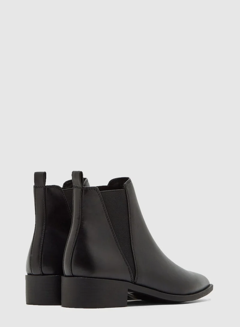 TOPSHOP Kara Chelsea Boot