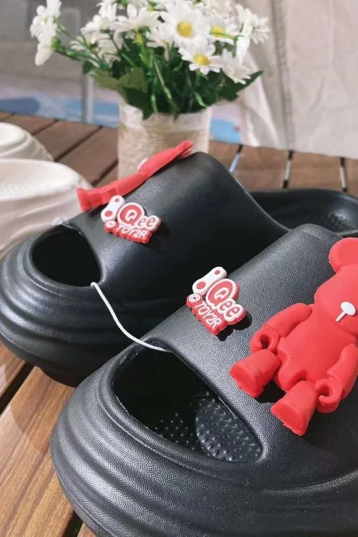 Black thick-soled soft-soled home slippers that can be worn outside